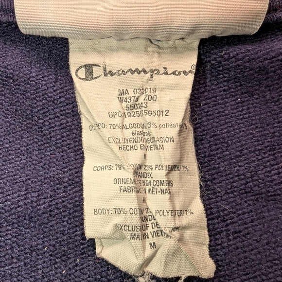 Classic Champion Sweatshirt - Picture 11 of 12